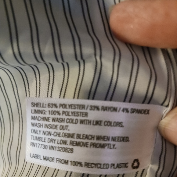 A NEW DAY FOR TARGET NAVY BLAZER SIZE 4 $20 - Picture 7 of 7